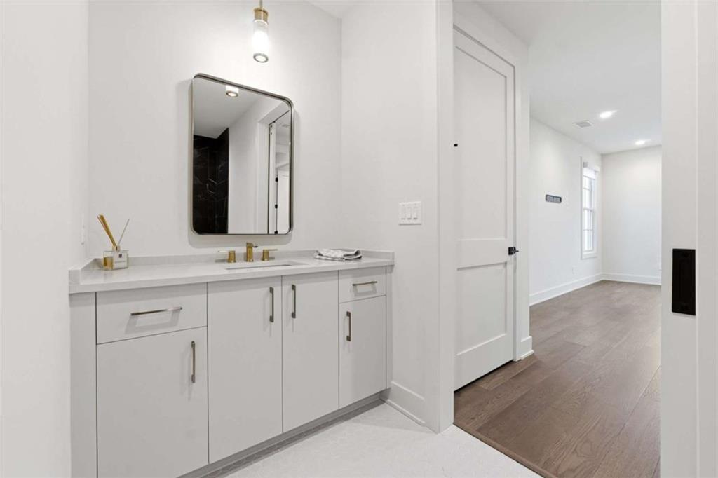 215 3rd Street Property Photo 41