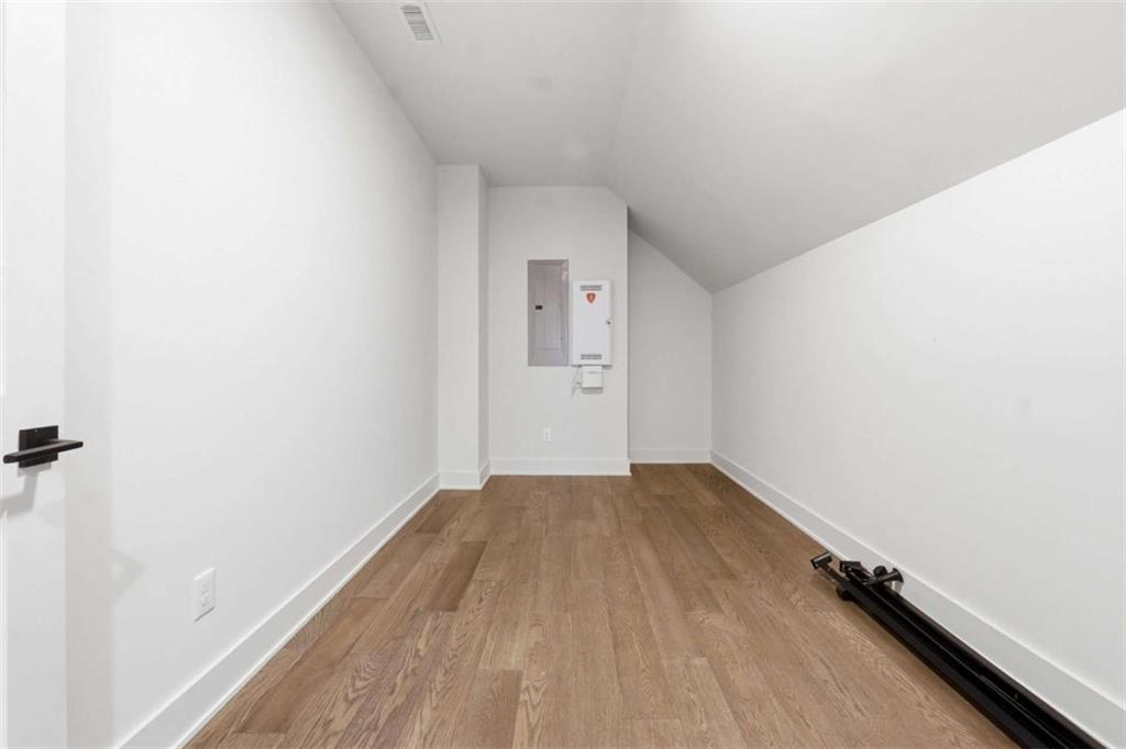 215 3rd Street Property Photo 42
