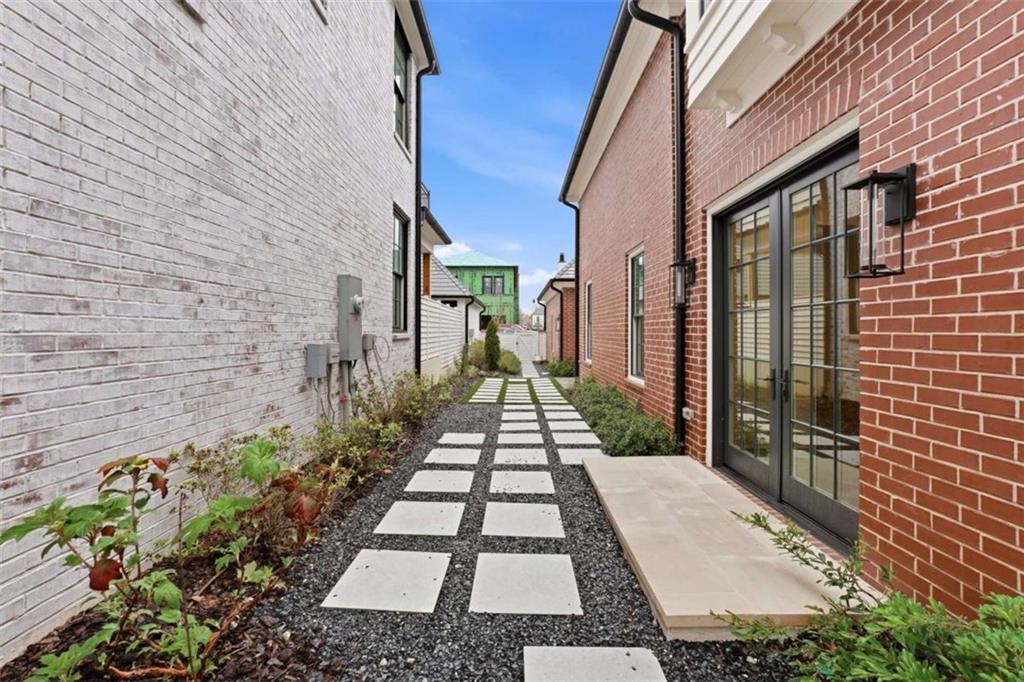 215 3rd Street Property Photo 45
