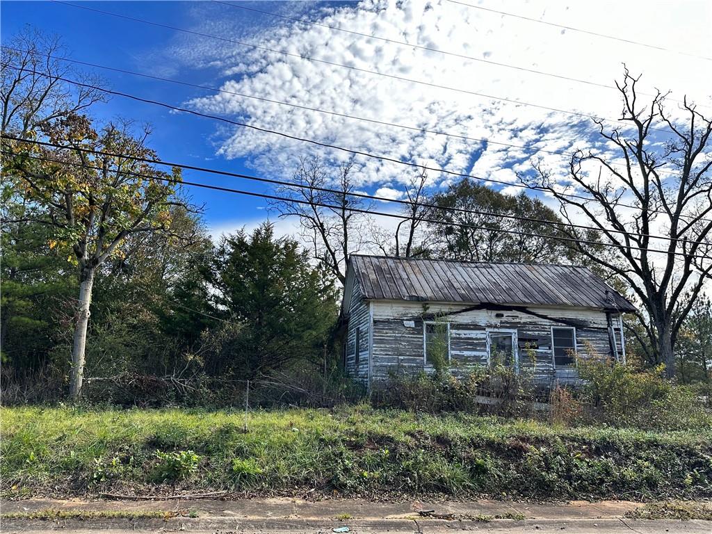 62 Washington Drive Property Photo 1