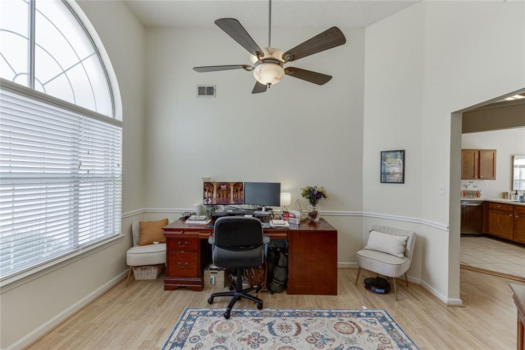 2340 Heatherton Circle Property Photo 4