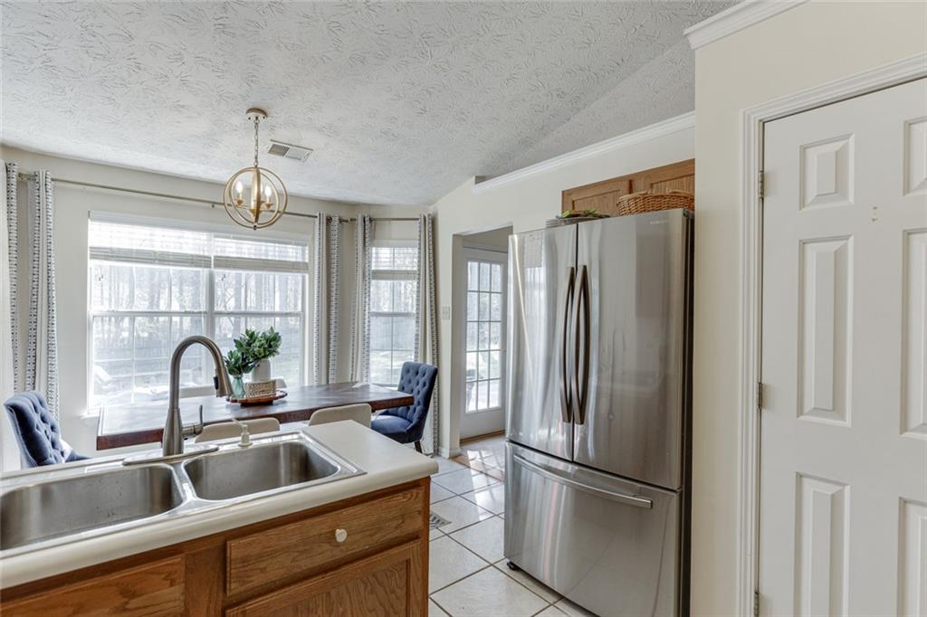 2340 Heatherton Circle Property Photo 11