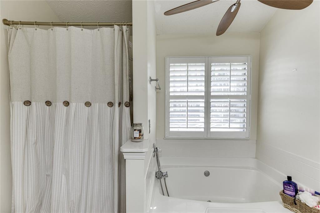2340 Heatherton Circle Property Photo 23