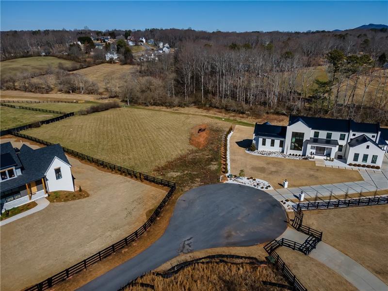 5170 Howard Road Property Photo 1