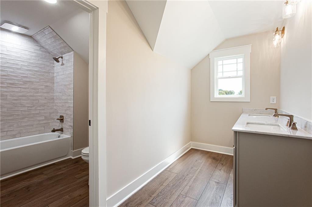 2044 Bennett Road Property Photo 38