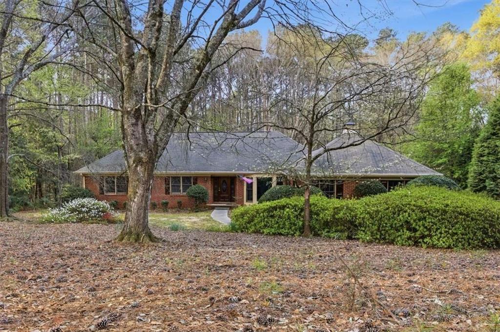 3197 Spring Lake Drive Property Photo 1