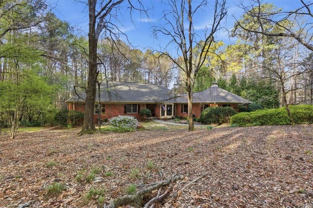 3197 Spring Lake Drive Property Photo 3