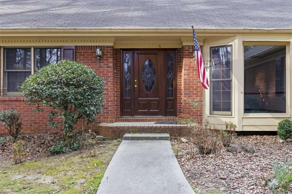 3197 Spring Lake Drive Property Photo 7