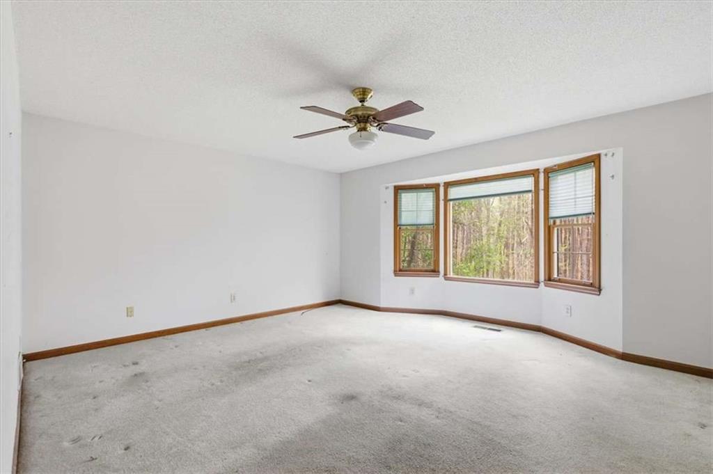 3197 Spring Lake Drive Property Photo 19