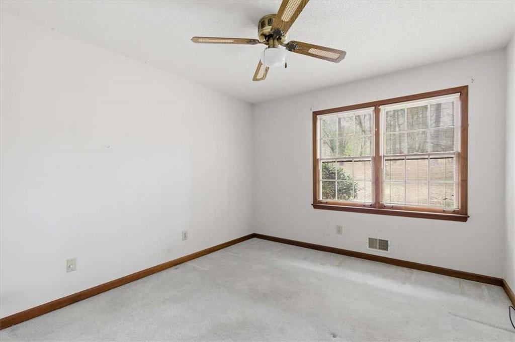3197 Spring Lake Drive Property Photo 25