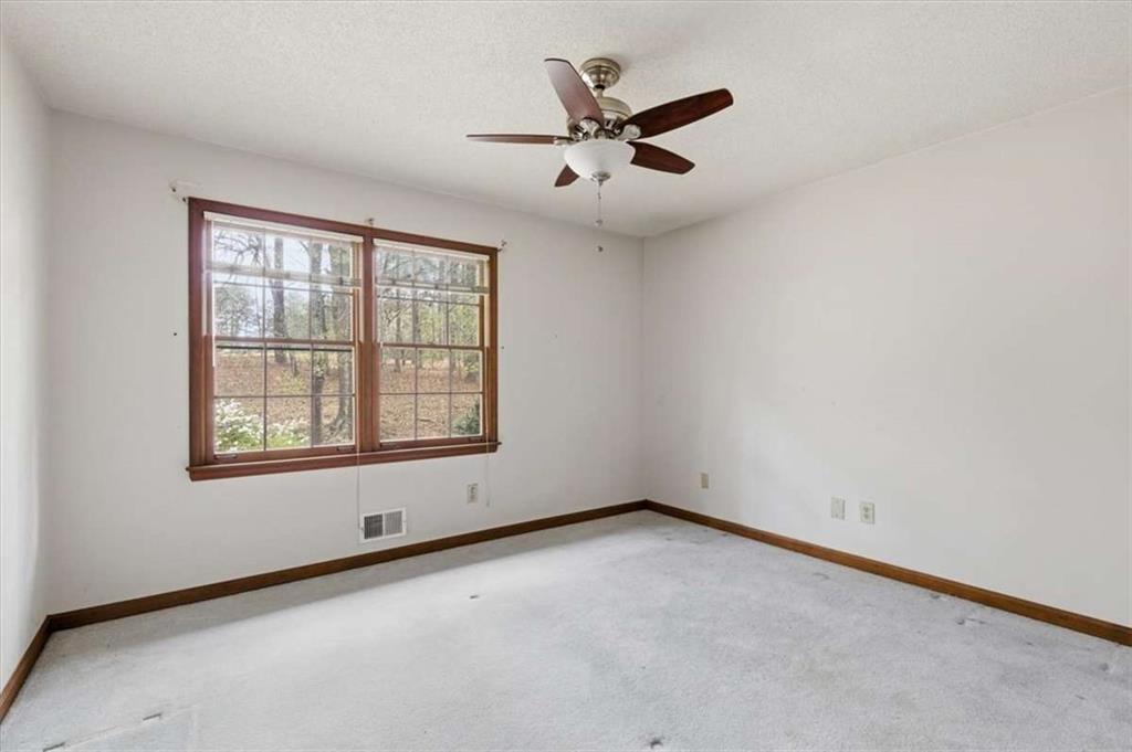 3197 Spring Lake Drive Property Photo 27