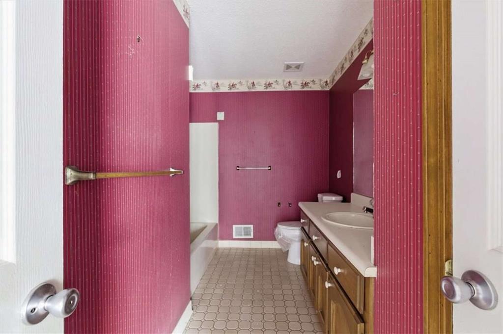 3197 Spring Lake Drive Property Photo 28