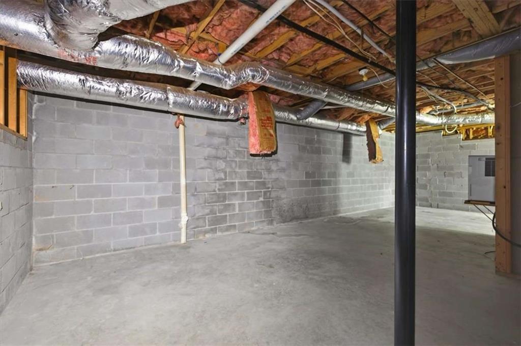 3197 Spring Lake Drive Property Photo 32