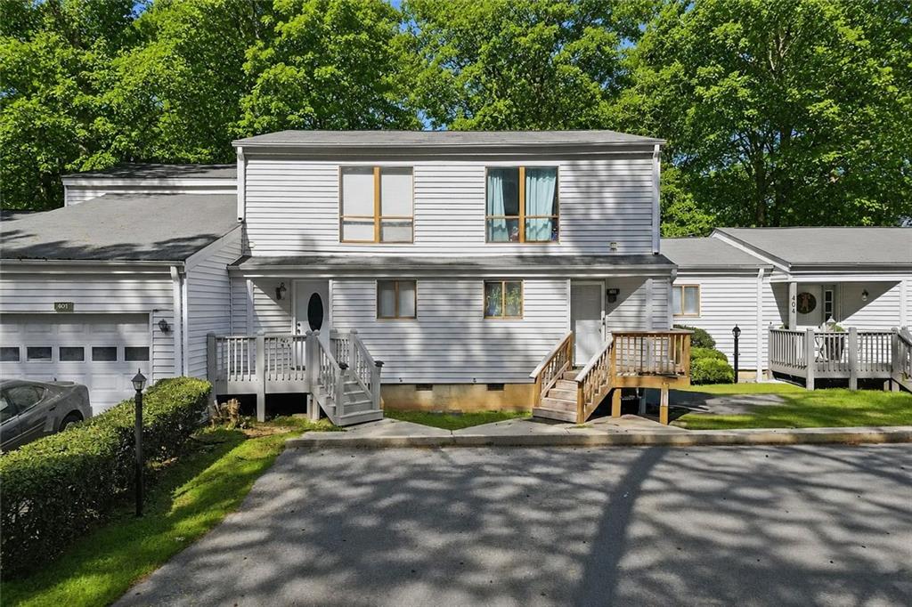 402 Willow Way Property Photo 1