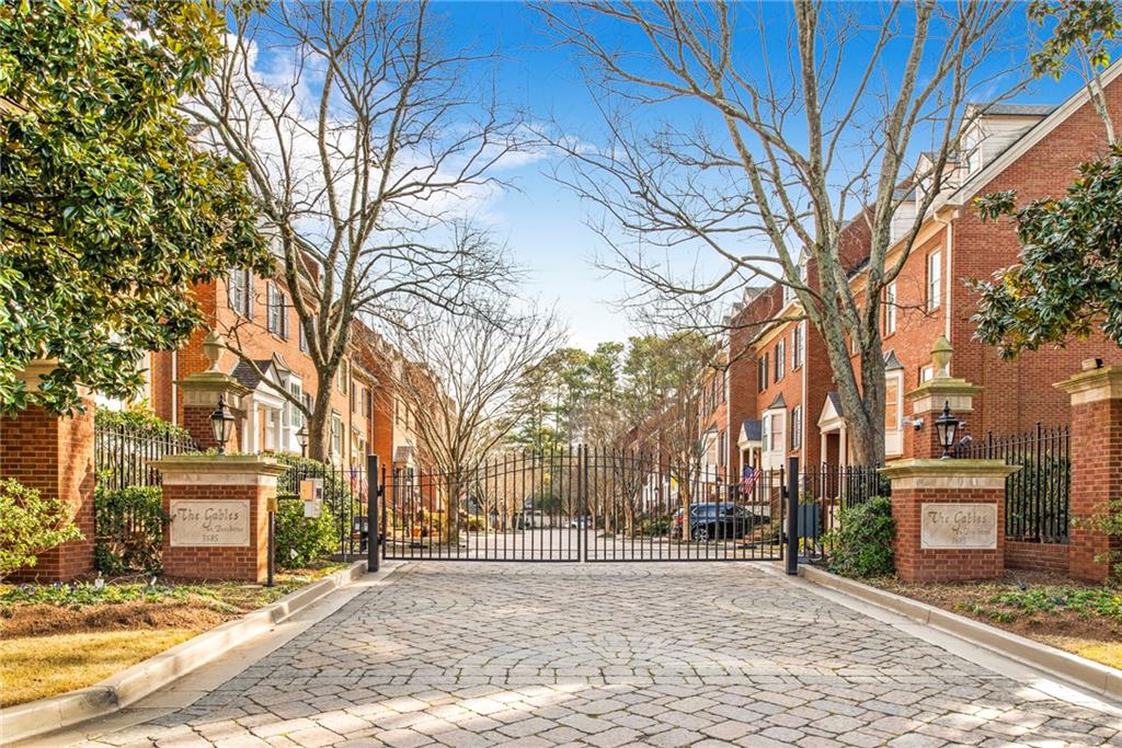 3685 Peachtree Road NE Unit 10