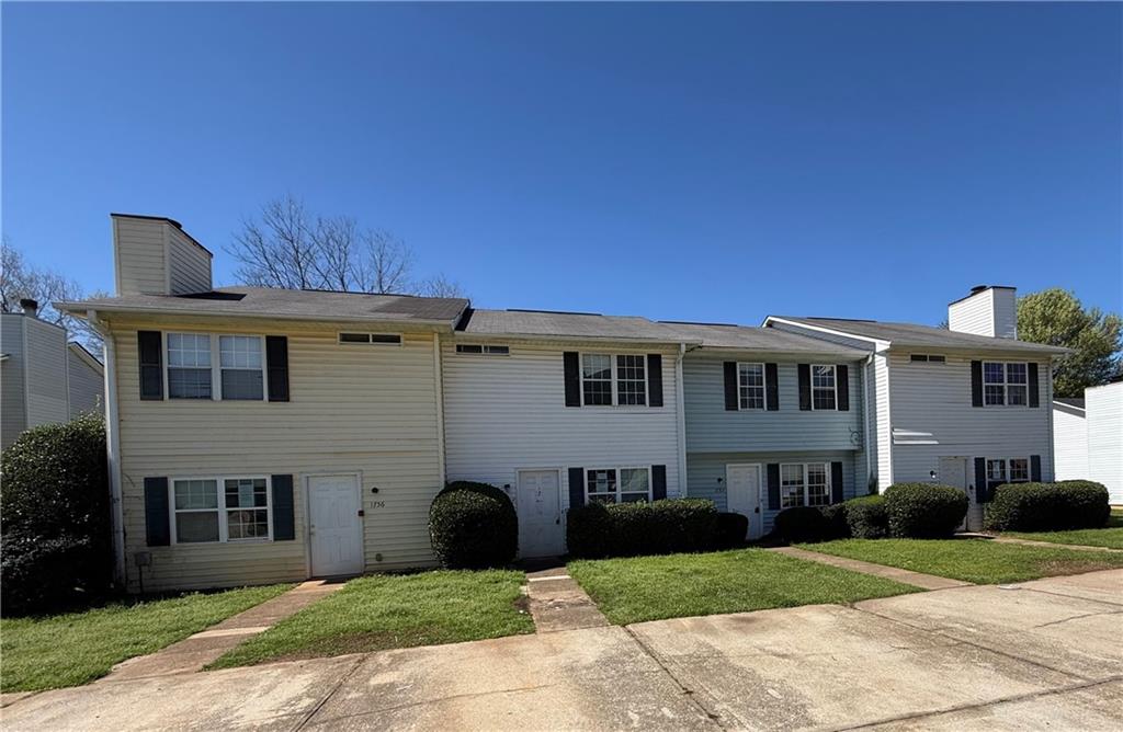 1750 Bob White Lane SE Property Photo 1