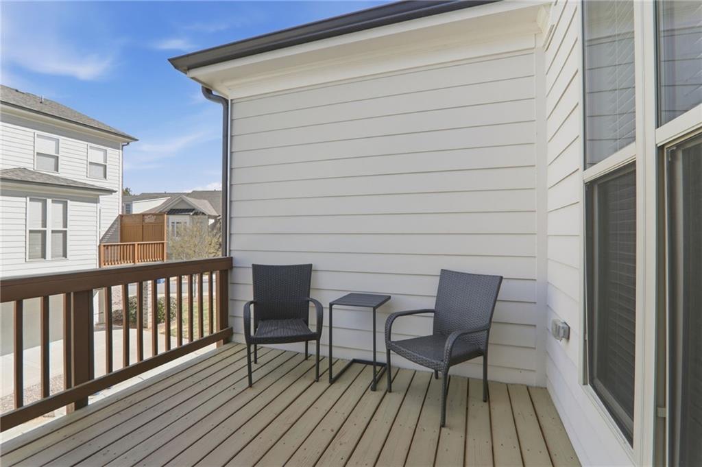 2051 Glenview Park Circle Property Photo 11