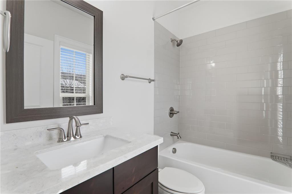 2051 Glenview Park Circle Property Photo 31