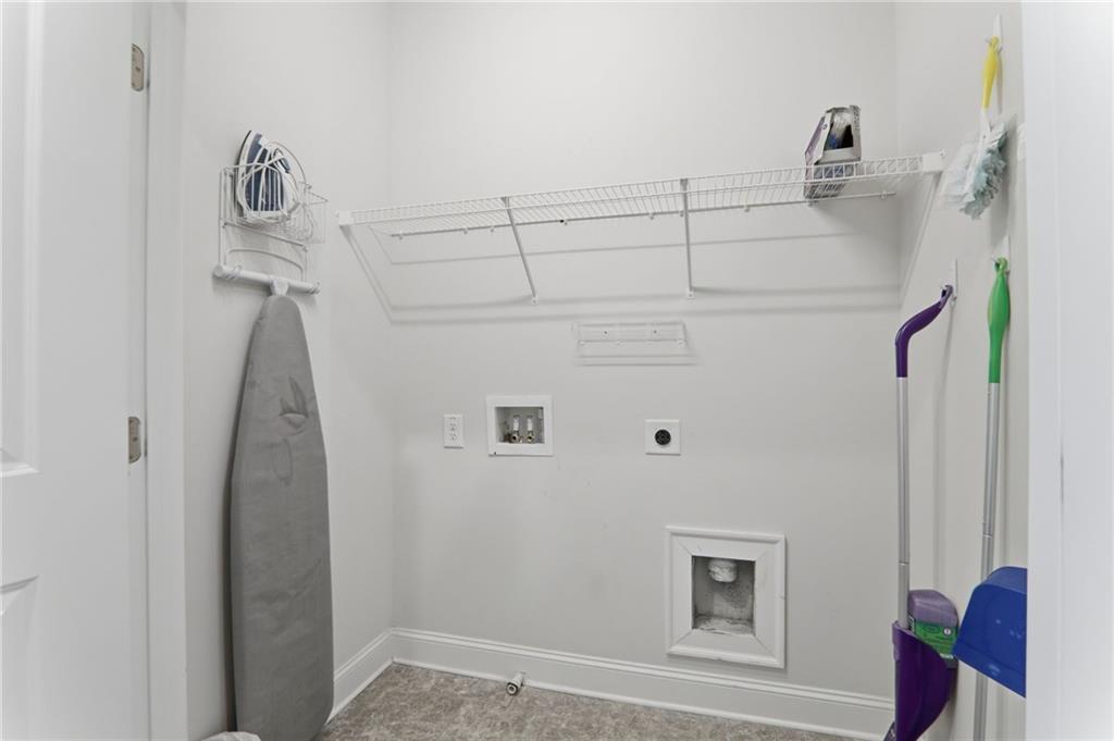 2051 Glenview Park Circle Property Photo 34