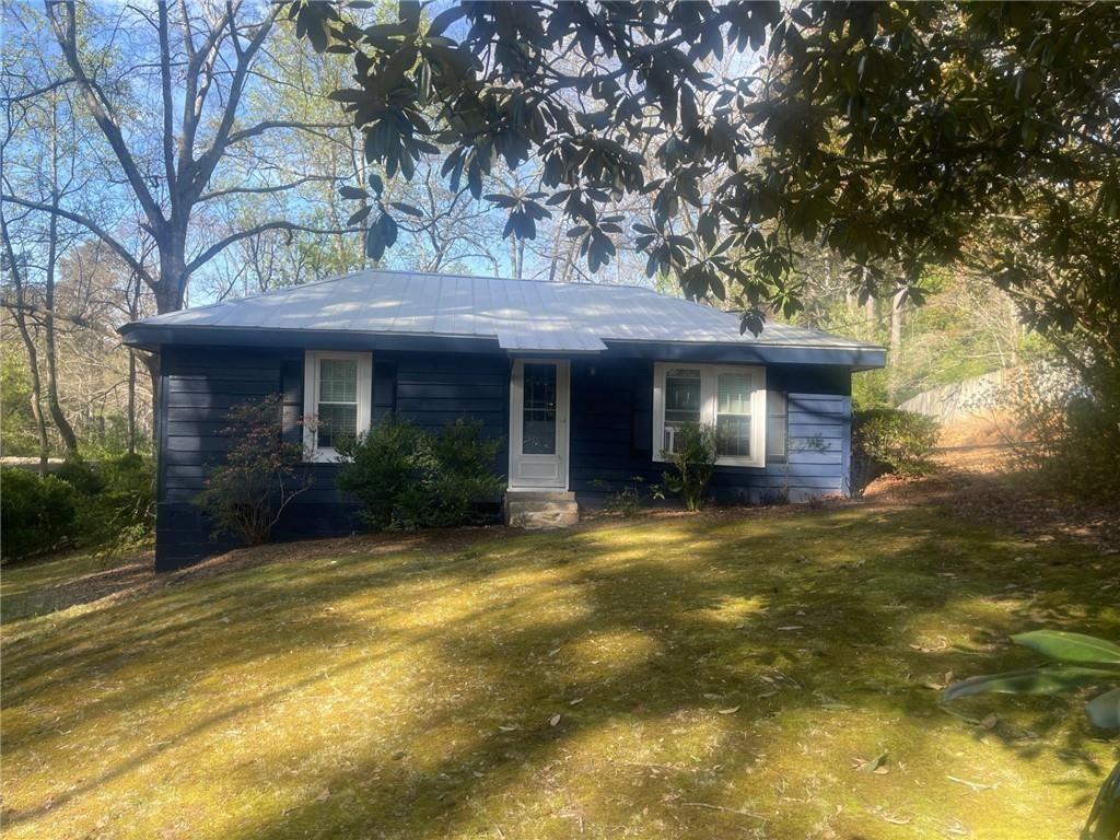 16040 Henderson Road Property Photo 1