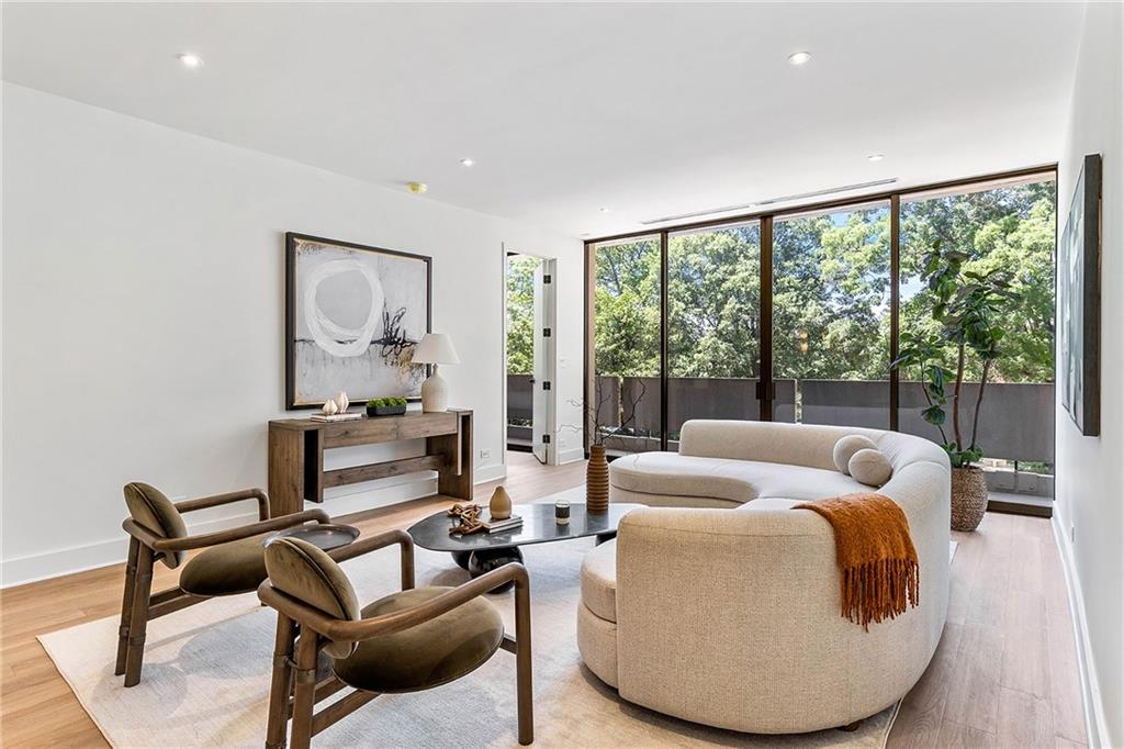 2575 Peachtree Road NE Unit 6G