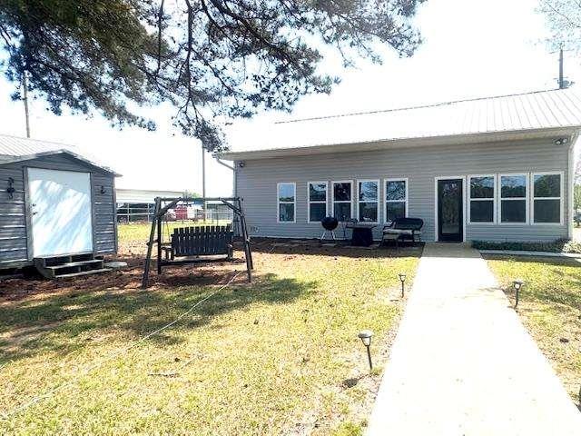 100 Sunset Drive Property Photo 1