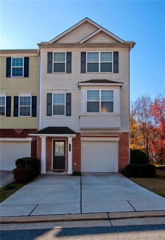 6764 Blackstone Place Se Property Photo 1