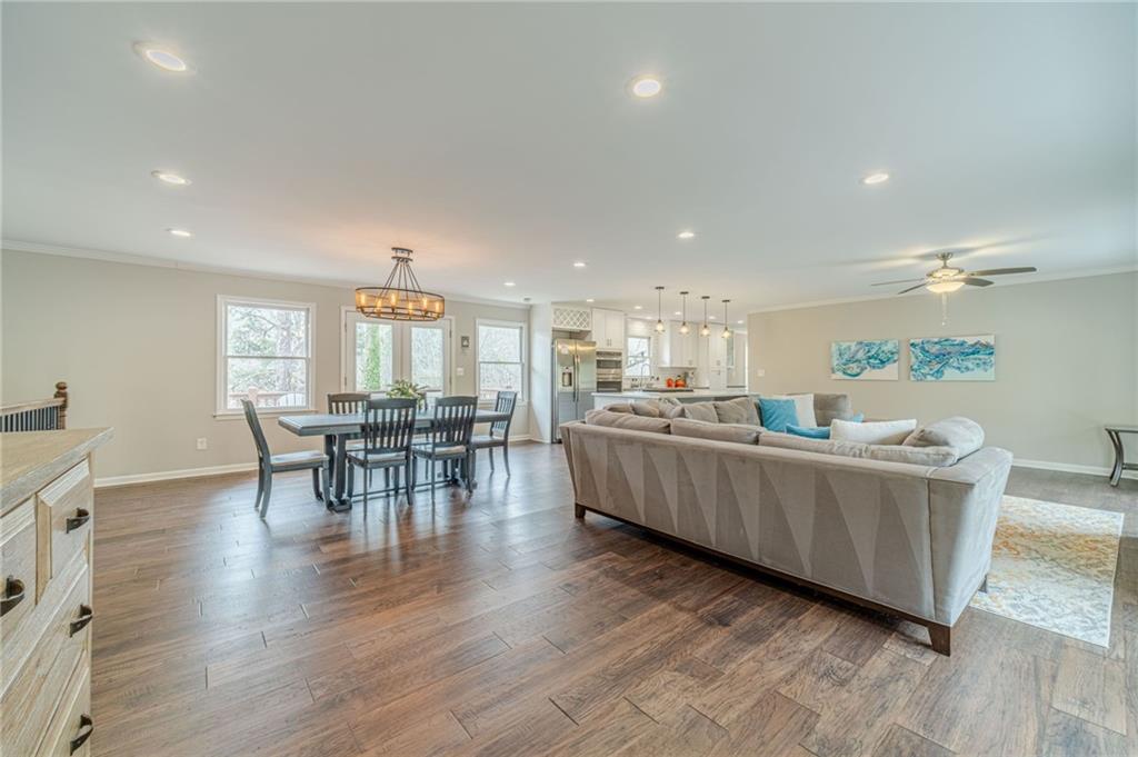 691 Harbor Cove Property Photo 6