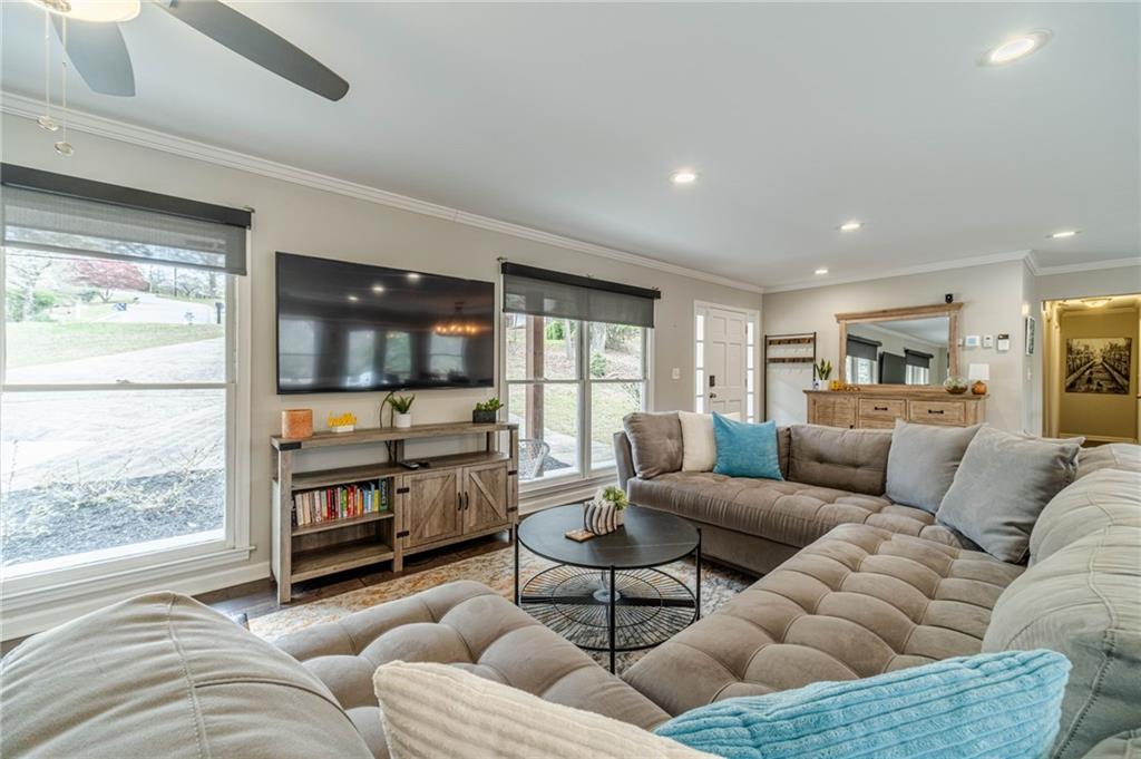 691 Harbor Cove Property Photo 9
