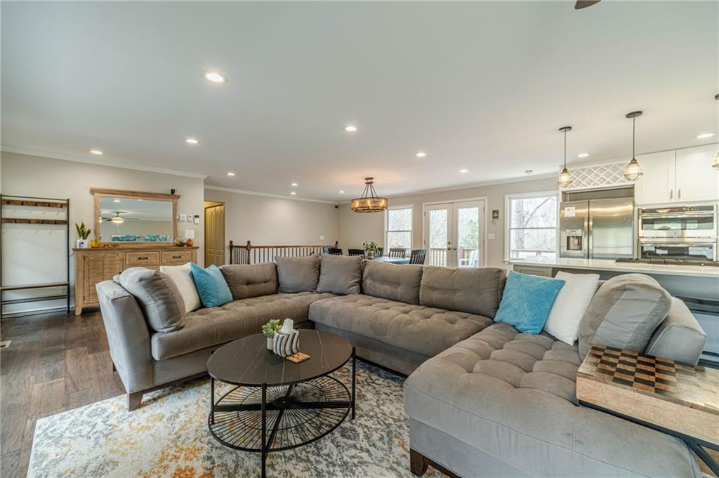 691 Harbor Cove Property Photo 10