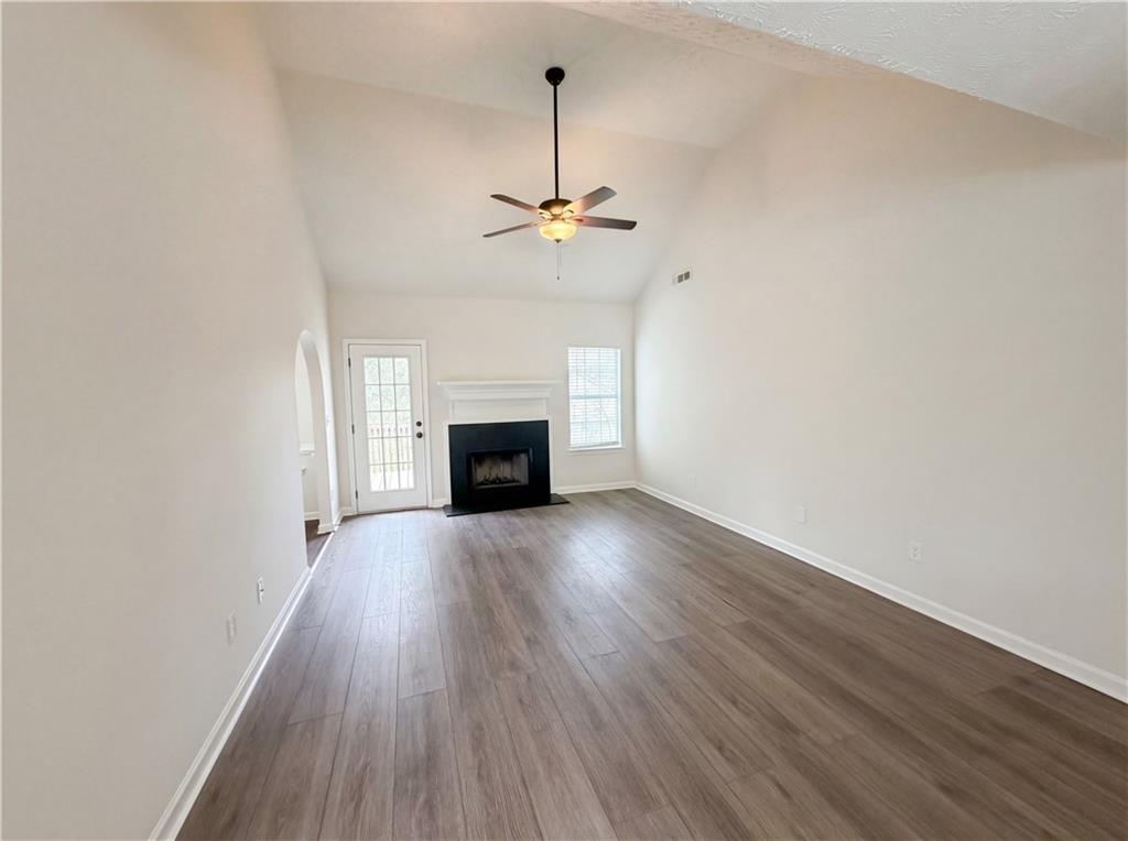 479 Clearwater Way Property Photo 3