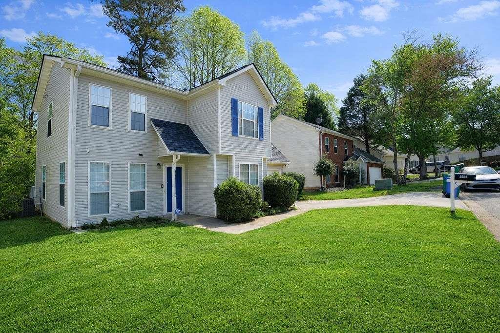 2284 Cypress Point Way Property Photo 1