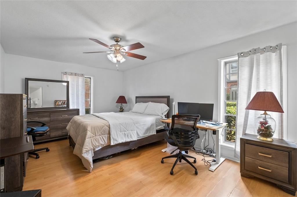 6851 Roswell Road Unit D28 Property Photo 15