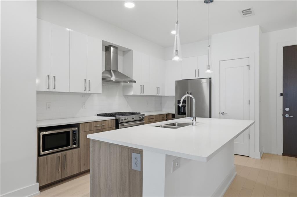 775 Juniper Street Ne Unit 322 Property Photo 6