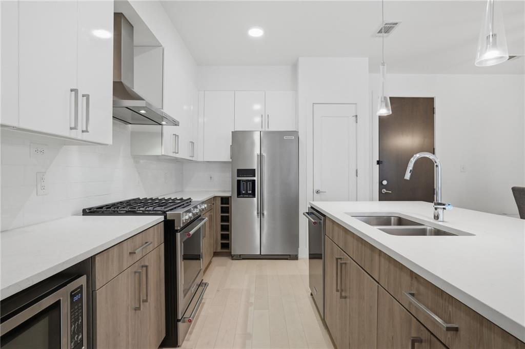 775 Juniper Street Ne Unit 322 Property Photo 8