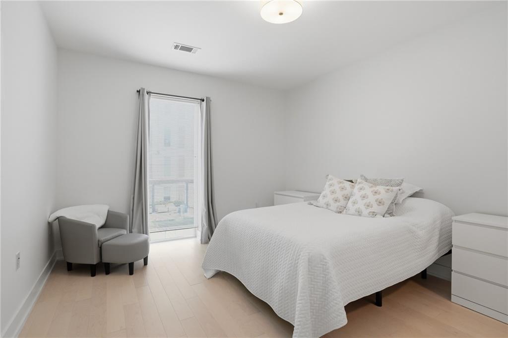 775 Juniper Street Ne Unit 322 Property Photo 10