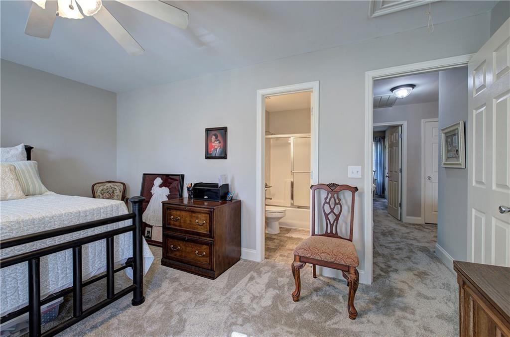 618 Manor Way Property Photo 23