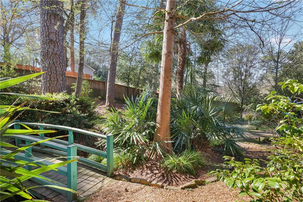 787 Piedmont Way Ne Property Photo 27