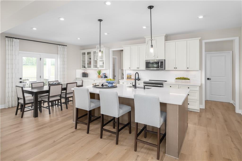 7744571 Property Photo 2