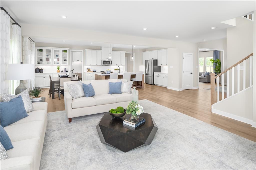 7744571 Property Photo 5