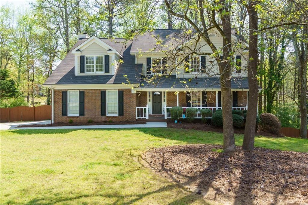 2072 Perrin Drive Property Photo 1