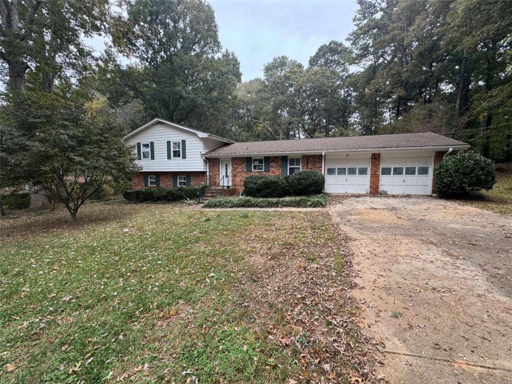 2153 Kings Forest Drive Property Photo 1