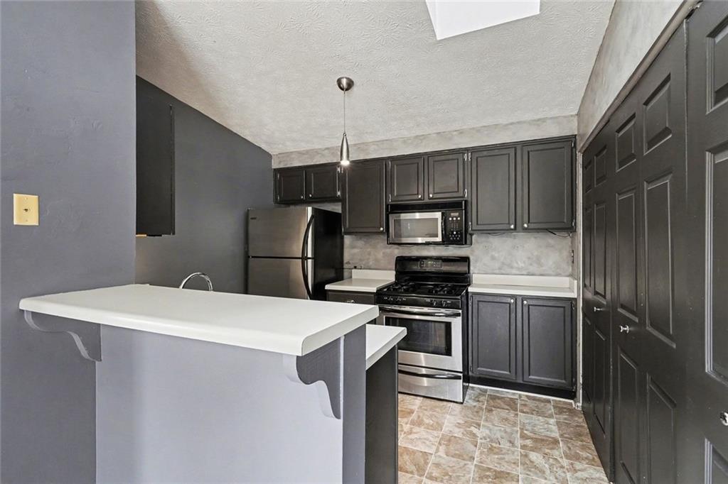 1325 Keys Lake Drive Ne Property Photo 2