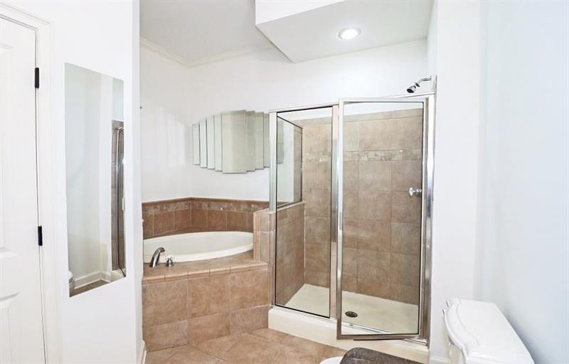 11 Perimeter Center E Unit 1303 Property Photo 9