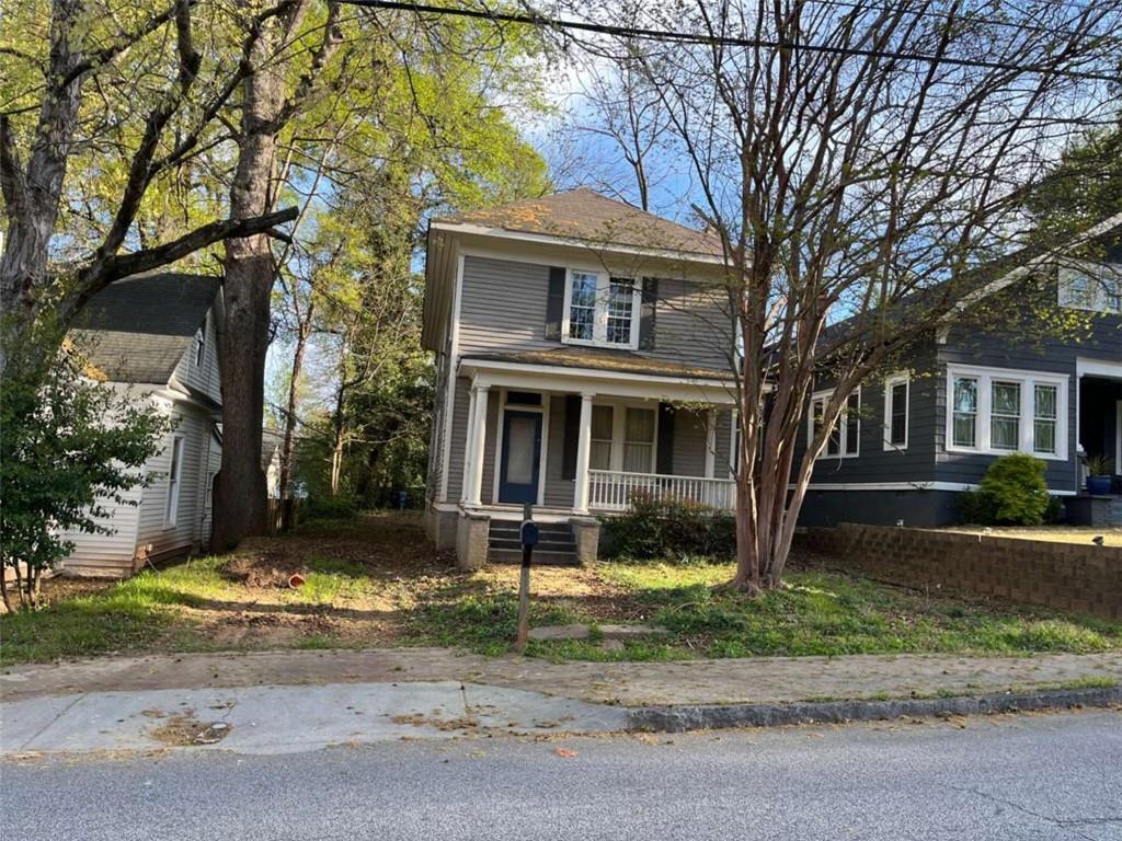 1037 Oak Street Property Photo 1