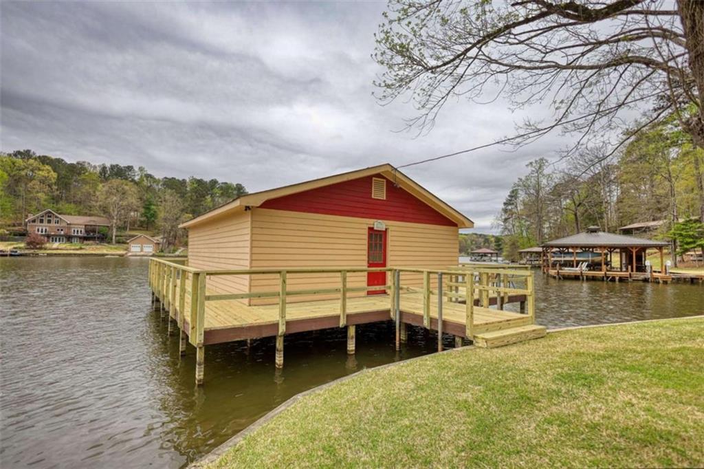 1665 County Line Ext Property Photo 9