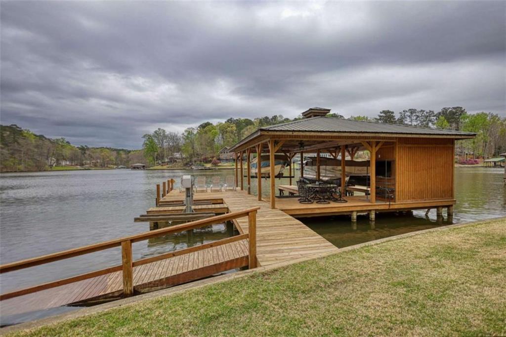 1697 County Line Ext Property Photo 10