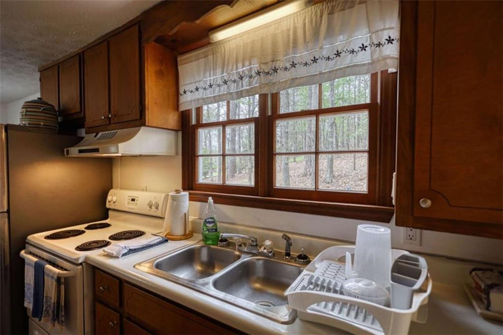 1697 County Line Ext Property Photo 16