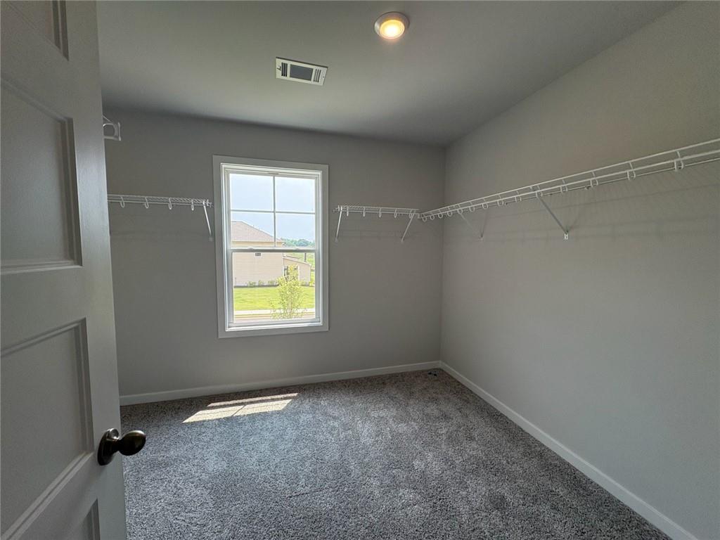 10 Commons Way Property Photo 17