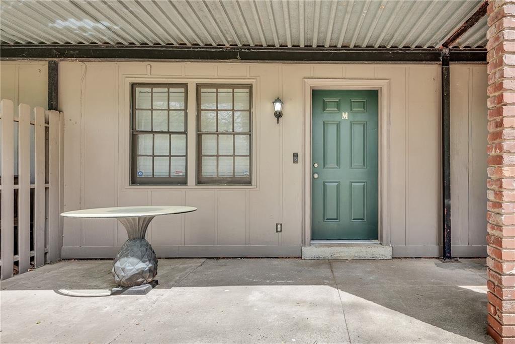 3083 Colonial Way Unit M Property Photo 1
